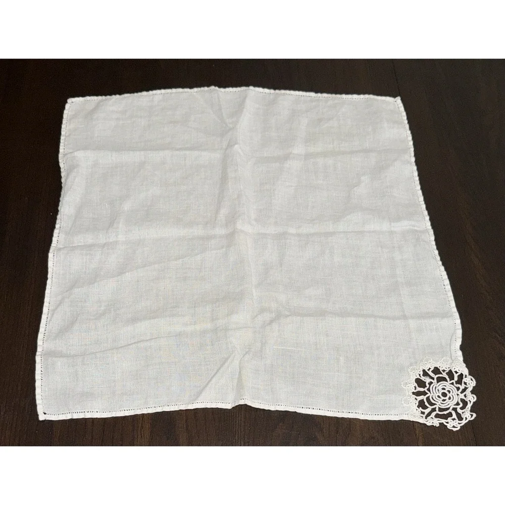 Set Of 3 Vintage Antique Embroidered Tea Guest Towel & 2 Vintage Handkerchiefs